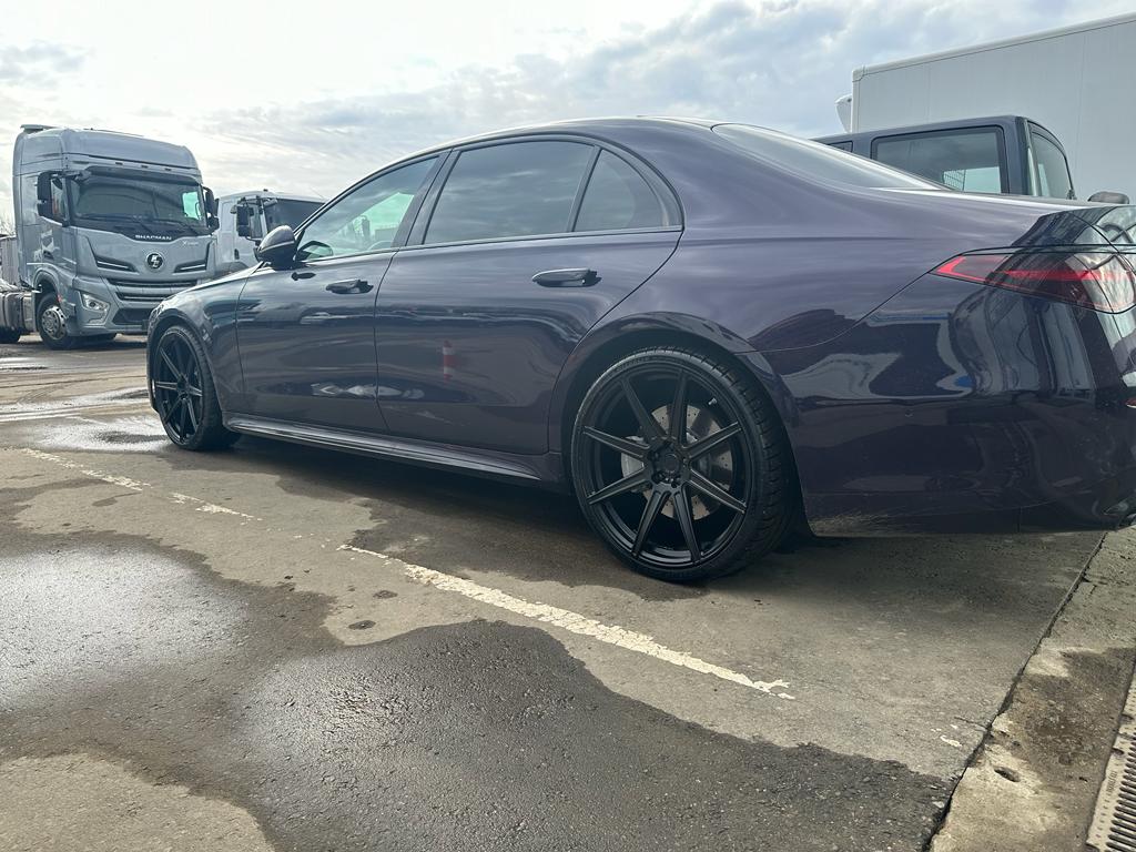 Mercedes S Class W223 на 22" кованых дисках нашего производства фото 3